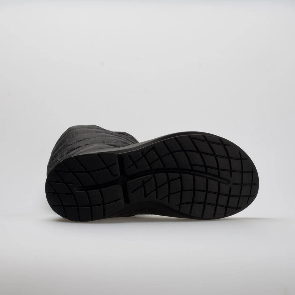 OOFOS Oomg Boot Women's Black/Black - Image 4